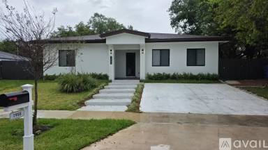 Main picture of 1955 NW 173rd St