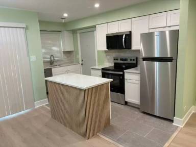 Main picture of 223 Washington Sq