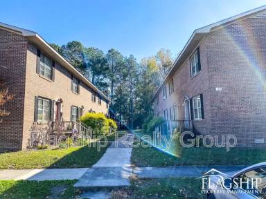 Main picture of 132 Oakmont Dr