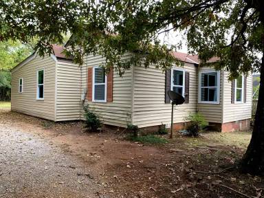 Main picture of 231 Short 25th Ave E