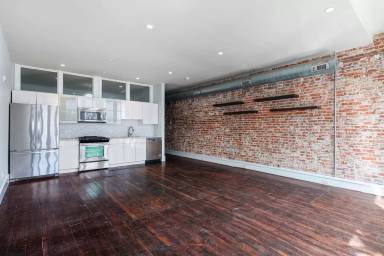 Main picture of 126 N 3rd St