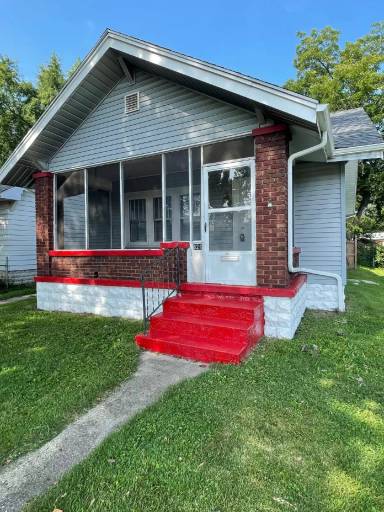 Main picture of 821 S 10th St