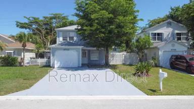 Main picture of 4722 Lakeside Cir