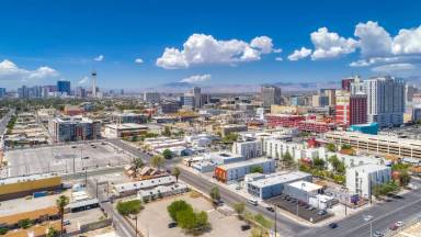 Main picture of 813 E Ogden Ave