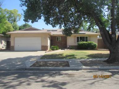 Main picture of 1503 E Warner Ave