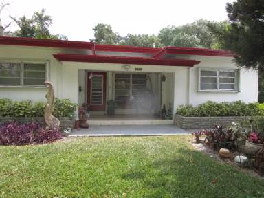 Main picture of 2260 NE 174th St