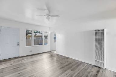 Main picture of 13410 S Vermont Ave