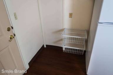 Main picture of 512 E Clark St