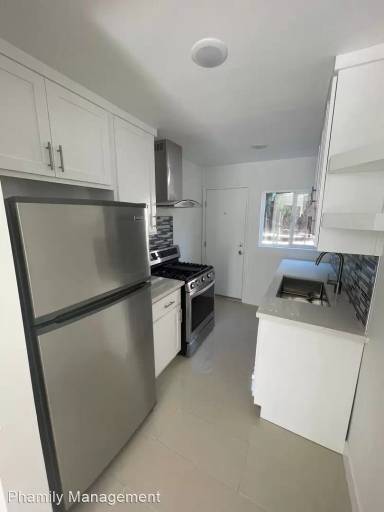 Main picture of 2517 W Temple St