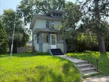 Main picture of 622 Maple St