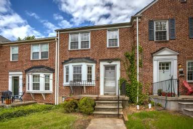 Main picture of 410 Old Trail Rd