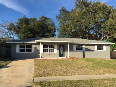 Main picture of 2707 Lakewood Ln