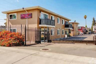 Main picture of 25401 Cypress Ave