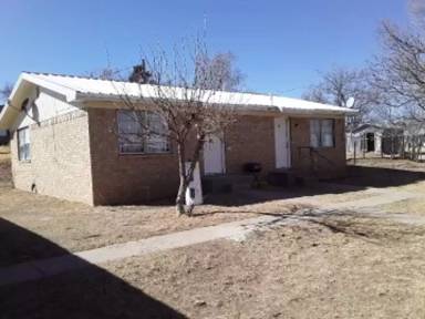 Main picture of 906 Birch St