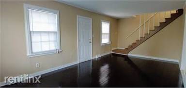 Main picture of 8900 W Plainfield Ave