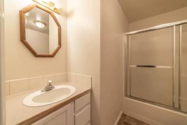 Main picture of 944 NE Hidden Valley Dr