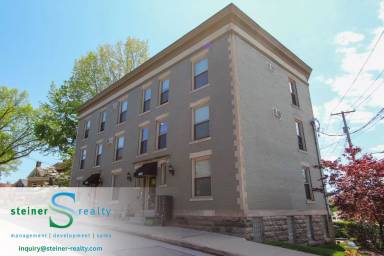 Main picture of 102 Elm St