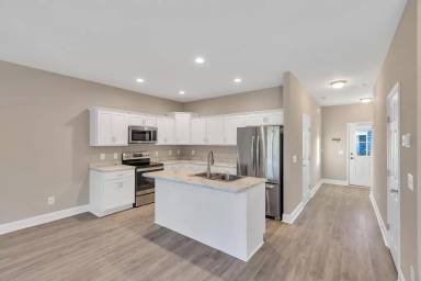 Main picture of 309 S Stingray Ln