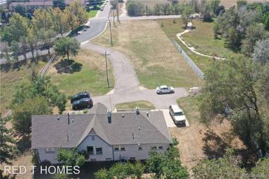 Main picture of 985 Tabor St