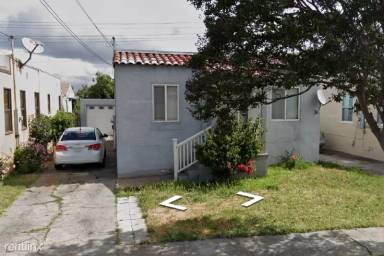 Main picture of 203 E 15th St