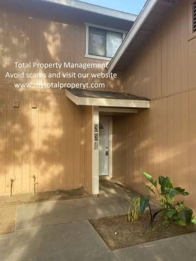 Main picture of 324 N Crenshaw St
