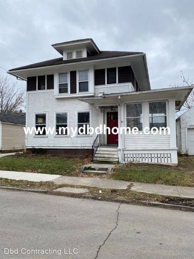 Main picture of 215 Killea Ave