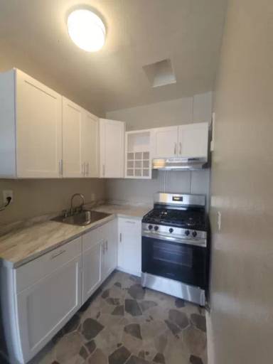 Main picture of 418 S Normandie Ave