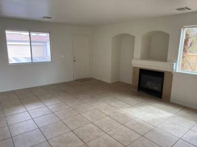 Main picture of 8185 Amphora St