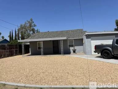 Main picture of 10642 Coloma St