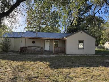 Main picture of 3115 SE Minnesota Ave
