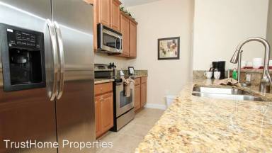Main picture of 8927 Candy Palm Rd