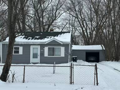 Main picture of 1276 Frederick Blvd