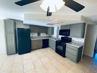 Main picture of 5655 Bend St