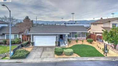 Main picture of 7724 Turquoise St