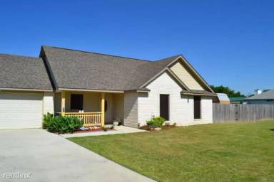 Main picture of 608 Geronimo Dr