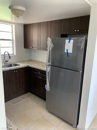 Main picture of 3801 SW 60th Ave