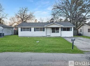 Main picture of 224 Shellwood Dr