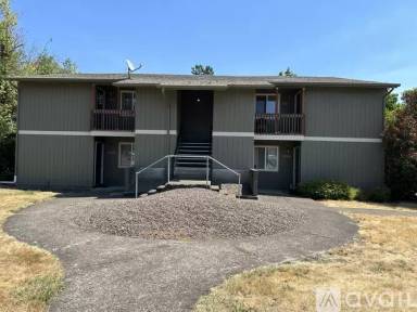 Main picture of 2800 Newton St