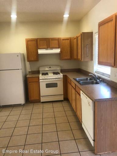 Main picture of 2016-2118 E Arbors Ave Apartments