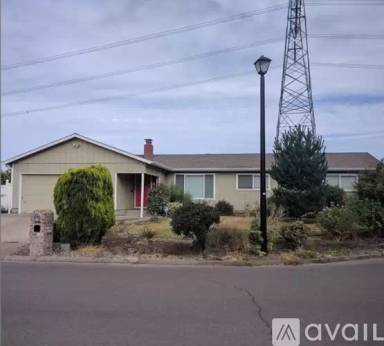 Main picture of 21410 SW Rock Rd
