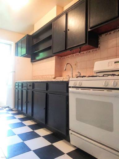 Main picture of 391 Van Siclen Ave