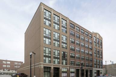 Main picture of 2306 S Michigan Ave
