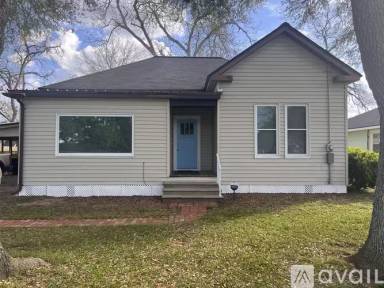 Main picture of 412 Avenue C