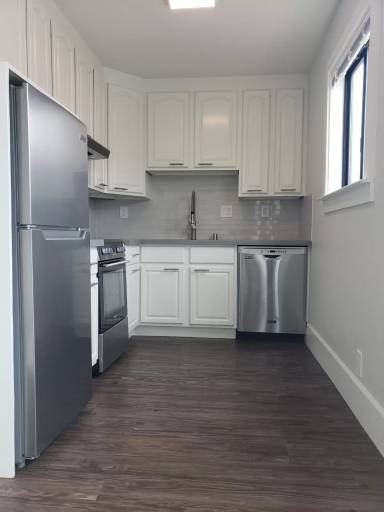 Main picture of 268 2nd Ave