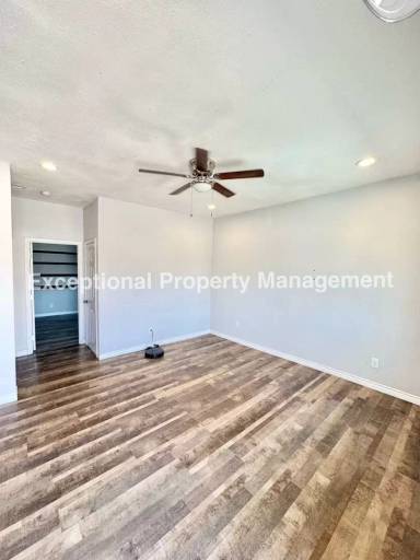 Main picture of 246 E 27th St