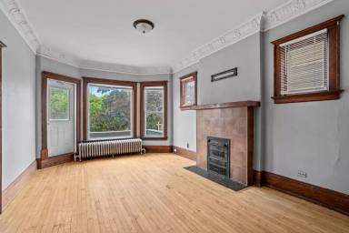 Main picture of 2935 N Maryland Ave