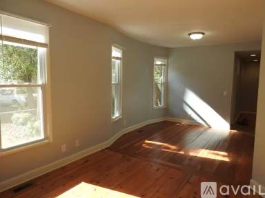 Main picture of 2210 3rd St NE