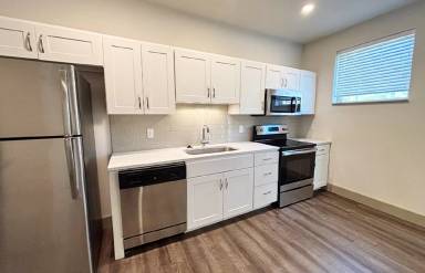 Main picture of 3240 Whitfield Ave