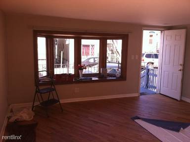 Main picture of 557 W Cullerton St
