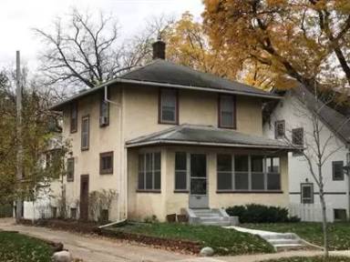 Main picture of 1910 Franklin Ave SE